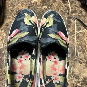Ted Bakers shoes
